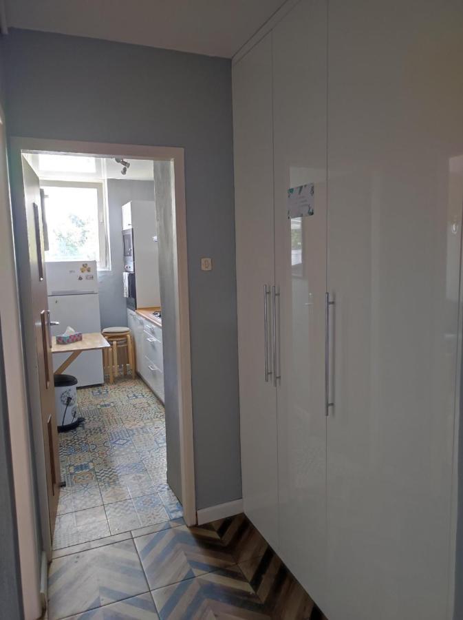 Single Room No.3 In The Very Center Of ורשה מראה חיצוני תמונה